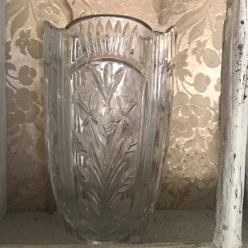 Crystal Vase - Picture 11 of 16